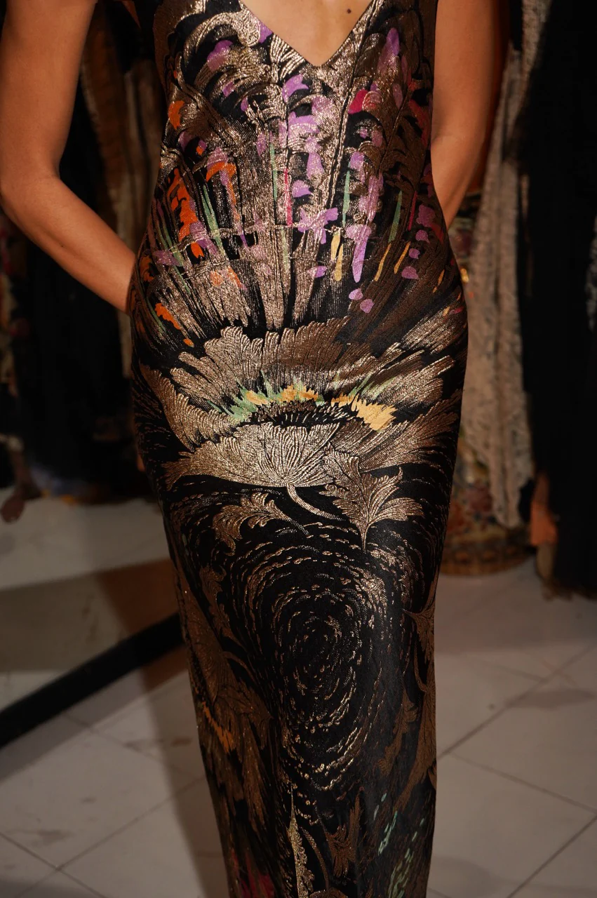 1930s Feather Burst Printed Lamé Gown - Image 5